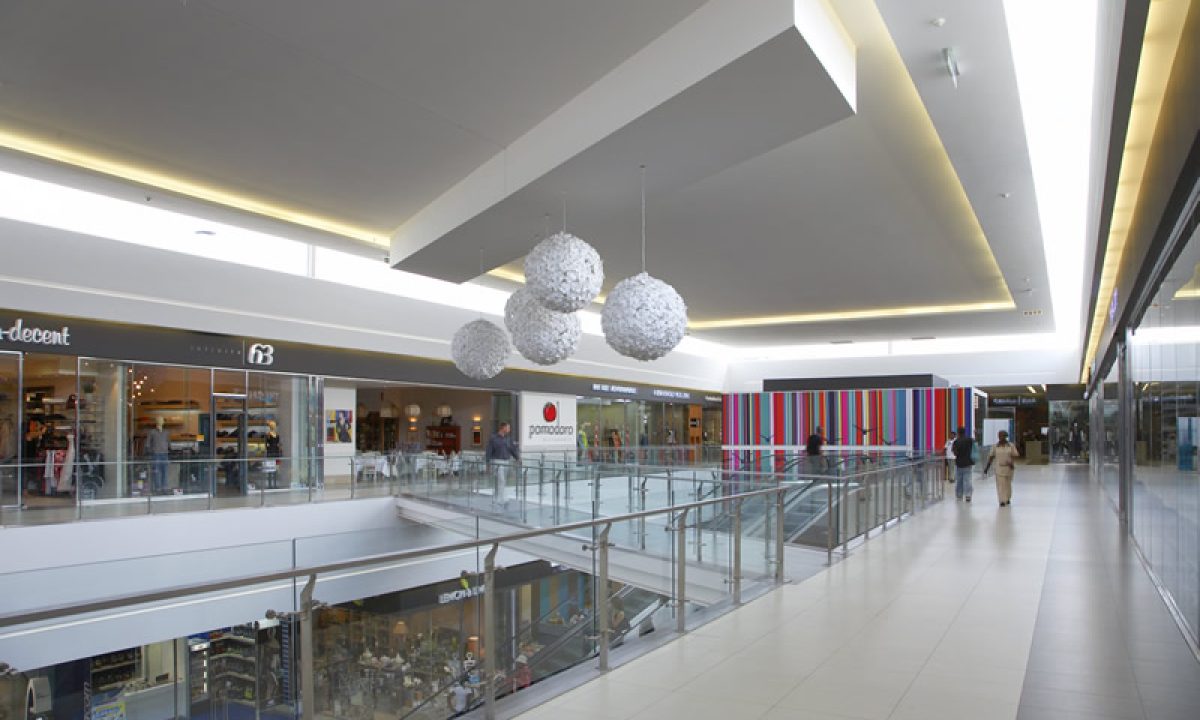 2010_morningside_shopping_centre_01